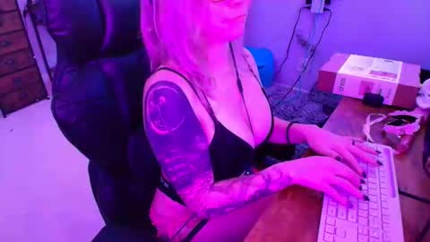 Captain bby online show from 06/03/26, 02:14