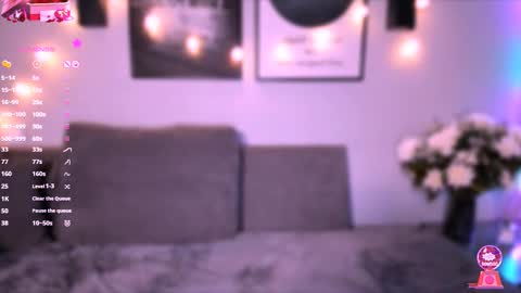 Snapshot of cara__harris chatting on 02/11/25, 08:42 . . online show from 02/11/25, 08:42