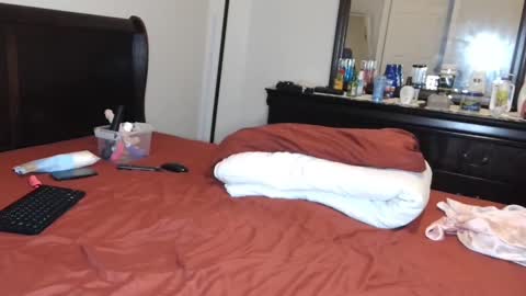 Krystal   online show from 12/21/24, 12:42