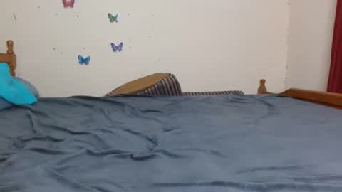 Snapshot of caramelebony_ chatting on 05/02/26, 12:43 caramelebony_ online show from 05/02/26, 12:43