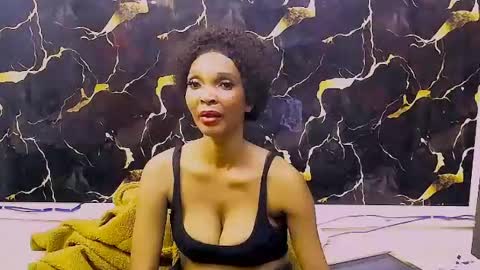 caramelminxx_ online show from 06/14/26, 08:05
