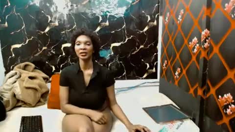 caramelminxx_ online show from 07/06/26, 07:49