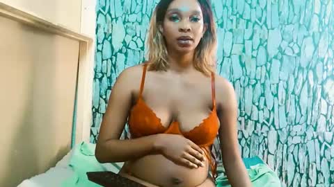 caramelminxxx1 online show from 02/18/26, 06:31