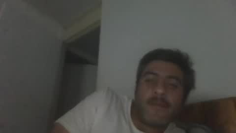 Snapshot of caravibugue chatting on 12/31/24, 12:43 caravibugue online show from 12/31/24, 12:43