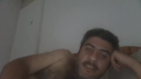 Snapshot of caravibugue chatting on 12/31/24, 10:04 caravibugue online show from 12/31/24, 10:04