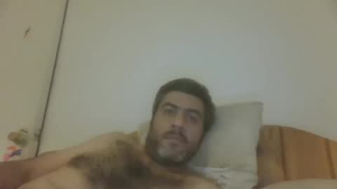 Snapshot of caravibugue chatting on 01/05/25, 01:03 caravibugue online show from 01/05/25, 01:03