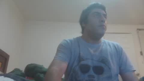 Snapshot of caravibugue chatting on 10/15/25, 01:17 caravibugue online show from 10/15/25, 01:17