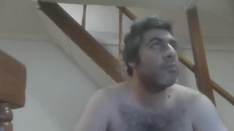 Snapshot of caravibugue chatting on 11/26/25, 11:28 caravibugue online show from 11/26/25, 11:28