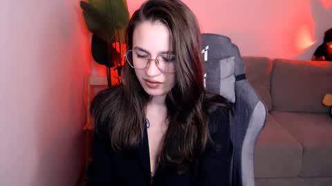 Mary online show from 10/15/25, 09:15