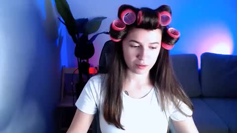 Mary online show from 11/30/25, 10:14