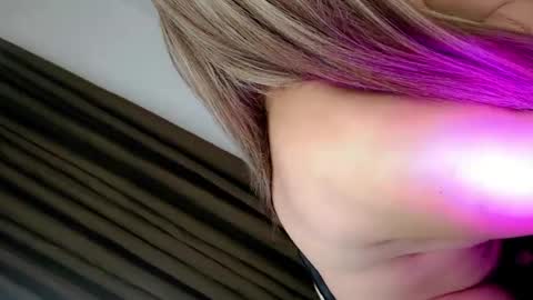Snapshot of careless_whisper28 chatting on 08/06/26, 10:22 MELA WILLER online show from 08/06/26, 10:22