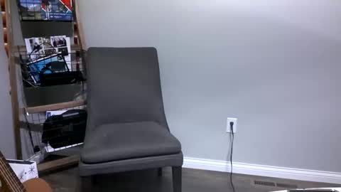 Snapshot of caressluving chatting on 12/11/24, 02:30 Caressluving online show from 12/11/24, 02:30