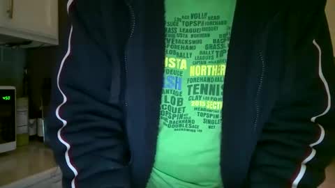 Snapshot of caressluving chatting on 03/04/25, 10:49 Caressluving online show from 03/04/25, 10:49