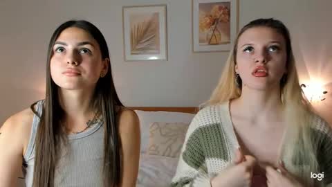 Snapshot of caressyourself chatting on 01/09/25, 02:18 caressyourself online show from 01/09/25, 02:18