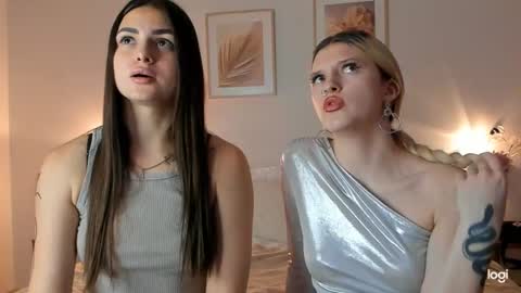 Snapshot of caressyourself chatting on 01/12/25, 02:19 caressyourself online show from 01/12/25, 02:19