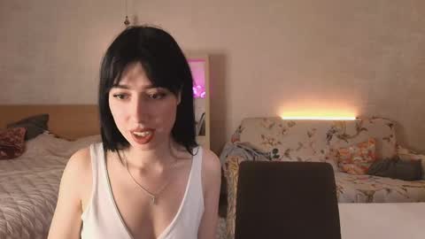 Snapshot of caressyourself chatting on 10/25/25, 05:30 caressyourself online show from 10/25/25, 05:30