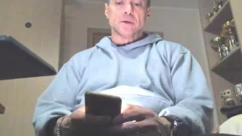 Snapshot of carin_the_body chatting on 04/30/26, 08:15 Laz online show from 04/30/26, 08:15