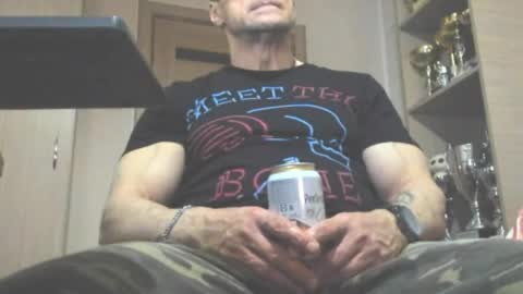 Snapshot of carin_the_body chatting on 05/08/26, 06:57 Laz online show from 05/08/26, 06:57