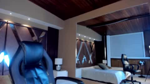 Carina online show from 02/11/25, 11:32