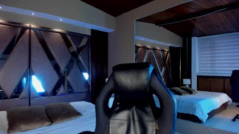 Carina online show from 02/19/25, 12:11