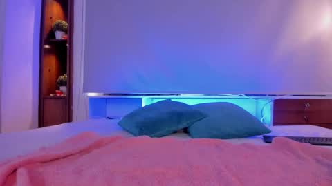 Carina online show from 03/12/25, 06:00