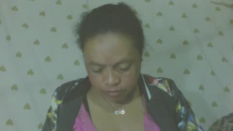 Snapshot of carinesexy69 chatting on 06/19/26, 11:14 carinesexy69 online show from 06/19/26, 11:14