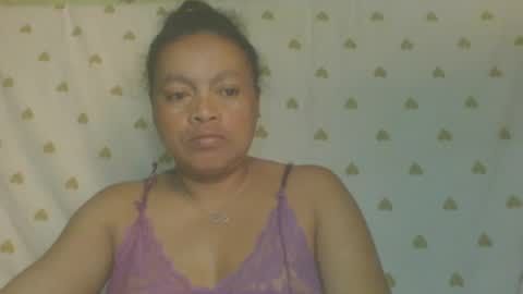 Snapshot of carinesexy69 chatting on 06/30/26, 07:31 carinesexy69 online show from 06/30/26, 07:31