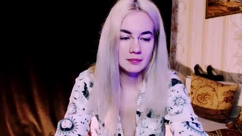 Carin online show from 12/03/25, 06:54