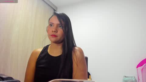 caritodior1 online show from 01/02/25, 10:48