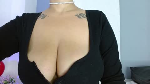 Carla online show from 04/25/26, 11:24