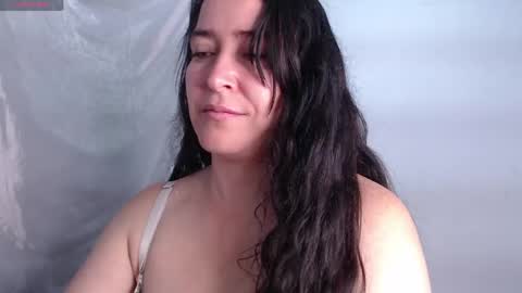Carla naugthy  online show from 05/01/26, 02:21