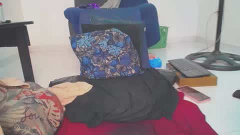 carla_prestige online show from 02/12/25, 05:26