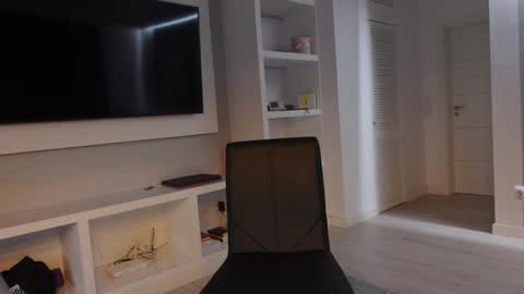 Snapshot of carla_secretary chatting on 02/24/25, 05:09 carla_secretary online show from 02/24/25, 05:09