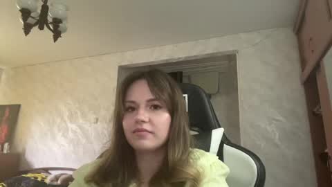 Lesly online show from 04/23/26, 12:29