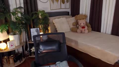 Snapshot of carlamoore23 chatting on 05/12/26, 06:43 CARLA online show from 05/12/26, 06:43