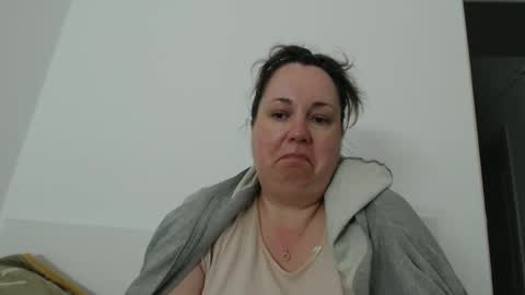Snapshot of carlaruth chatting on 04/09/26, 03:17 Carlaruth online show from 04/09/26, 03:17