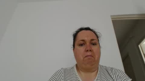 Snapshot of carlaruth chatting on 04/16/26, 04:02 Carlaruth online show from 04/16/26, 04:02