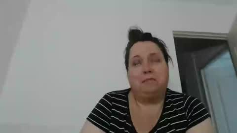Snapshot of carlaruth chatting on 05/01/26, 03:55 Carlaruth online show from 05/01/26, 03:55