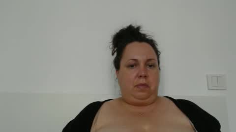 Snapshot of carlaruth chatting on 05/01/26, 04:00 Carlaruth online show from 05/01/26, 04:00
