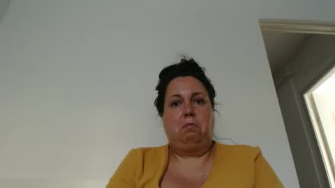 Snapshot of carlaruth chatting on 05/02/26, 04:12 Carlaruth online show from 05/02/26, 04:12