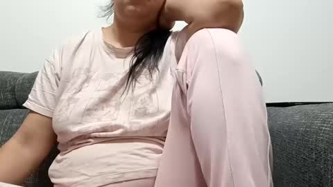 Snapshot of carlasweet00 chatting on 03/01/25, 01:00 carlasweet00 online show from 03/01/25, 01:00