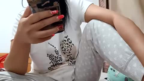 Snapshot of carlasweet00 chatting on 09/26/25, 01:53 carlasweet00 online show from 09/26/25, 01:53