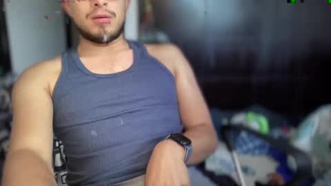 Snapshot of carlcarlinches4 chatting on 01/13/25, 04:19 carlcarlinches4 online show from 01/13/25, 04:19