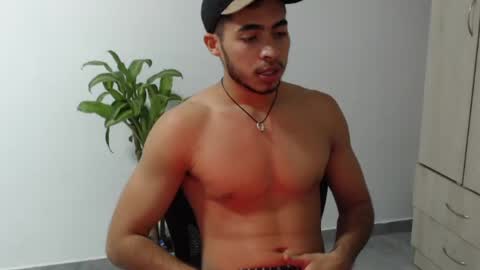 Snapshot of carlitospuma_ chatting on 07/25/26, 03:37 Carlitos online show from 07/25/26, 03:37