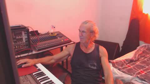 Snapshot of carlos2557 chatting on 02/25/26, 12:59 carlos online show from 02/25/26, 12:59