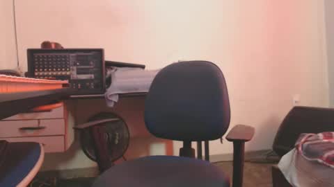 Snapshot of carlos2557 chatting on 03/02/26, 02:13 carlos online show from 03/02/26, 02:13