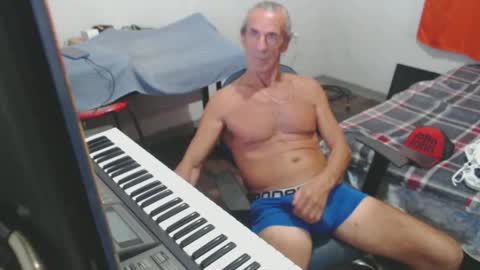 carlos online show from 03/29/26, 05:07