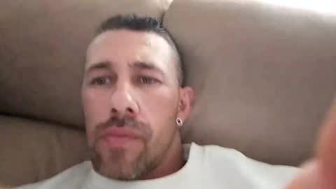 Snapshot of carlosrm440882 chatting on 02/28/26, 01:45 carlosrm440882 online show from 02/28/26, 01:45