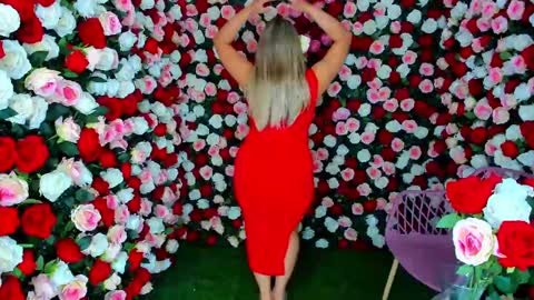 Snapshot of carlota_peach chatting on 02/15/25, 06:33 Andrea online show from 02/15/25, 06:33