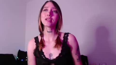 Snapshot of carmennrusso chatting on 10/10/25, 08:41 carmennrusso online show from 10/10/25, 08:41